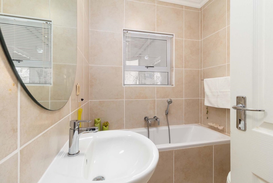 3 Bedroom Property for Sale in Mykonos Western Cape